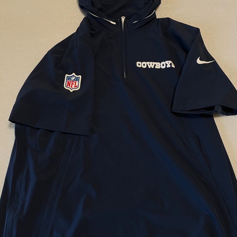 NWOT Nike Dallas Cowboys Blue Team Issued Short Sleeve Hoodie/Shirt Combo Size M